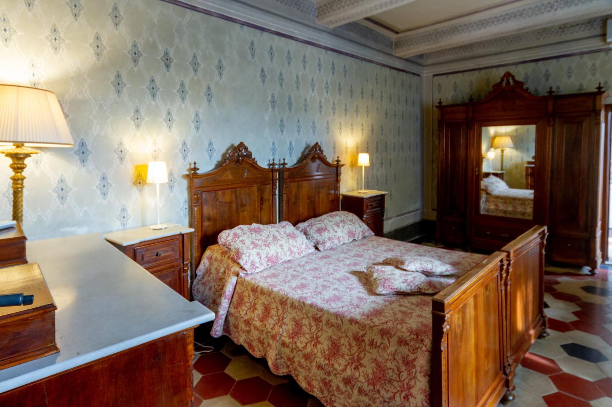 Antica Dimora Leones Bed & Breakfast Palaia Exterior photo