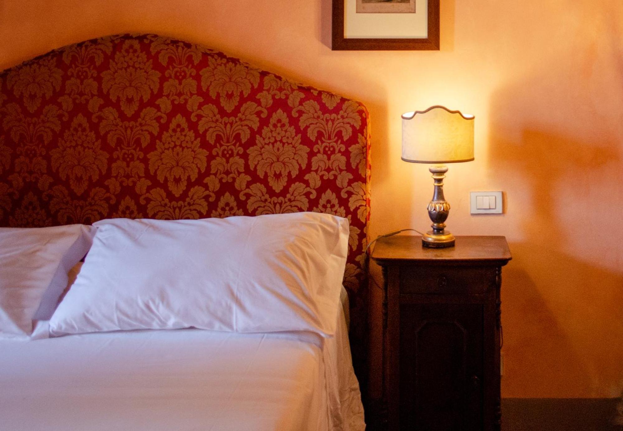 Antica Dimora Leones Bed & Breakfast Palaia Exterior photo