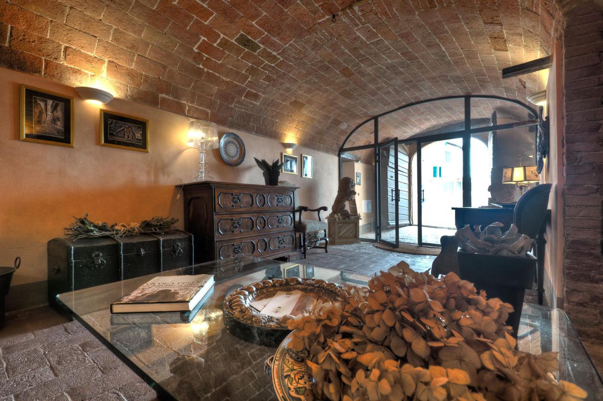Antica Dimora Leones Bed & Breakfast Palaia Exterior photo